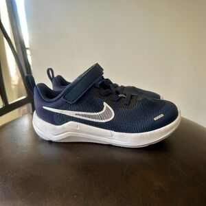 Nike Kids Dark Blue and White Sneakers